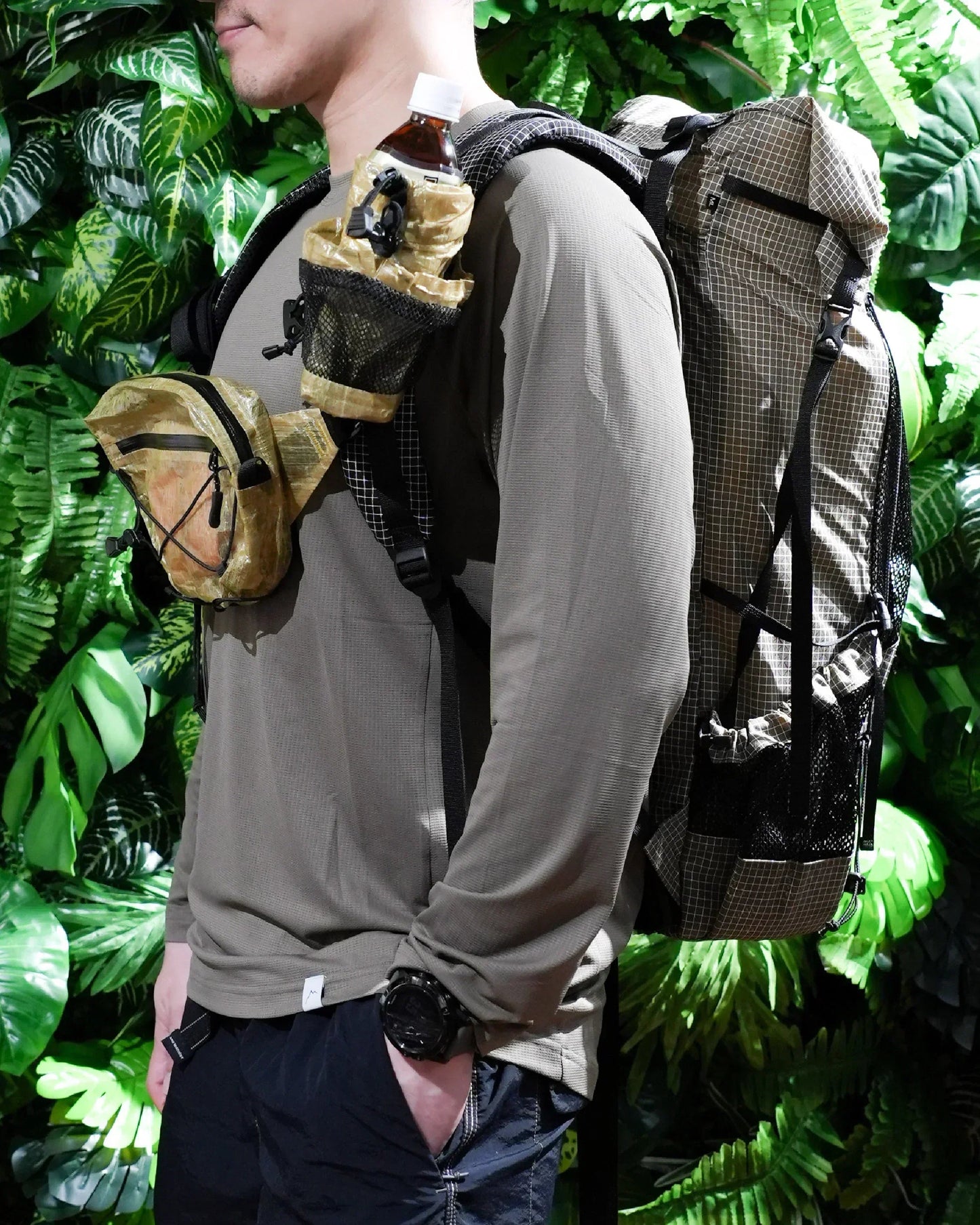 🎒 Tactical Backpack Bottle Holder